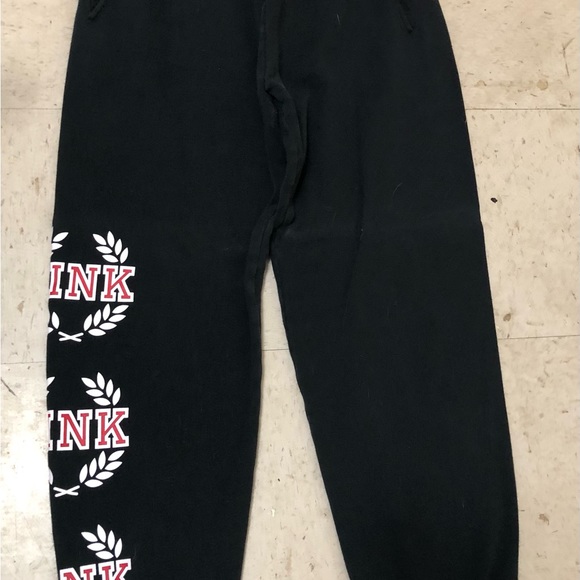 VS Pink LoGo Set - Picture 11 of 15